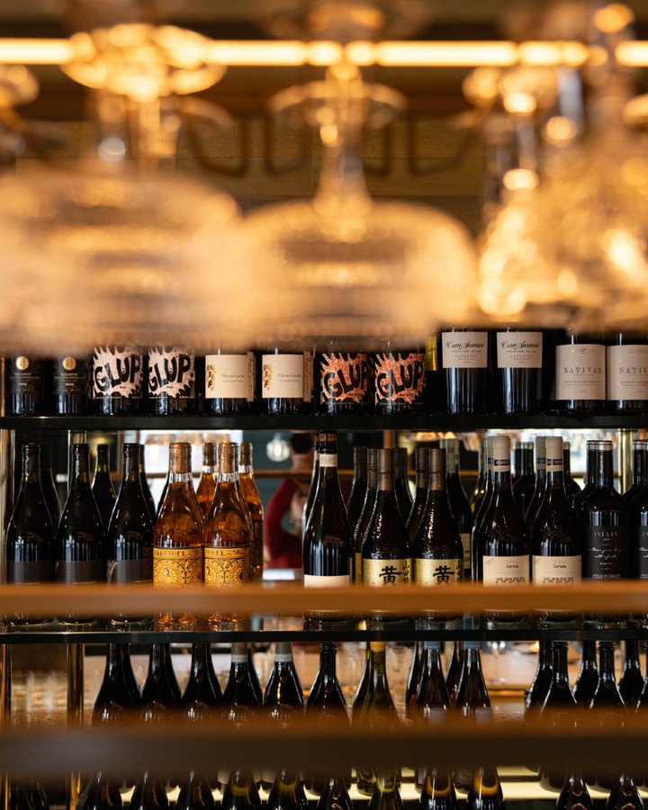 Zorgvuldig gekozen low-intervention wijnen bij NEO bistro